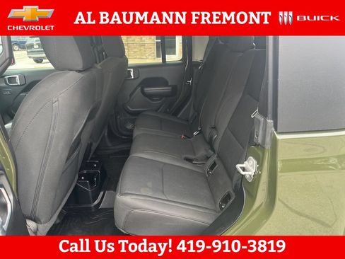 Used 2021 Jeep Gladiator Sport AWD/4WD image 25