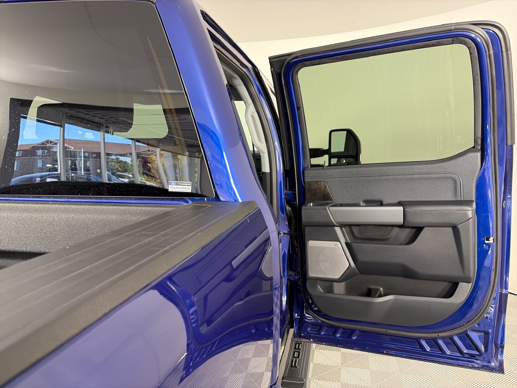 Used 2026 Ford F350 Lariat w/ Black Appearance Package AWD/4WD image 29