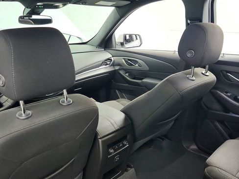Used 2023 Chevrolet Traverse LT FWD image 24