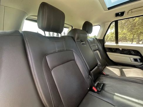 Used 2019 Land Rover Range Rover HSE AWD/4WD image 13