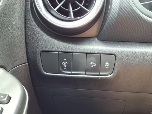 Used 2022 Hyundai Kona SEL AWD/4WD image 28