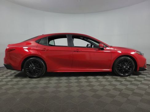 Used 2026 Toyota Camry SE image 10