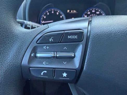 Used 2022 Hyundai Kona SEL AWD/4WD image 16