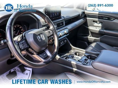 Certified 2025 Honda Pilot TrailSport image 11