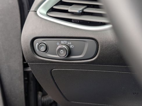 Used 2024 Chevrolet Malibu RS image 24