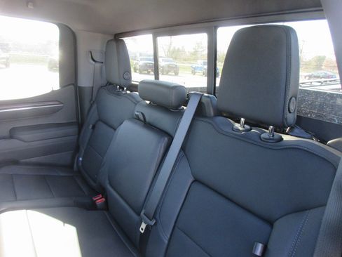 New 2026 GMC Sierra 1500 SLT image 14