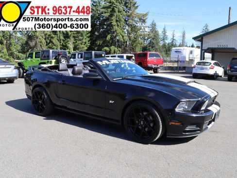 Used 2013 Ford Mustang Premium RWD image 18