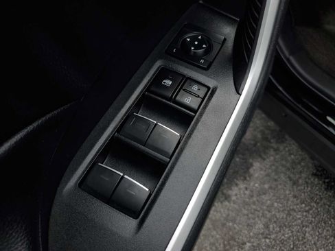 Used 2023 Toyota RAV4 XLE w/ Convenience Package FWD image 19