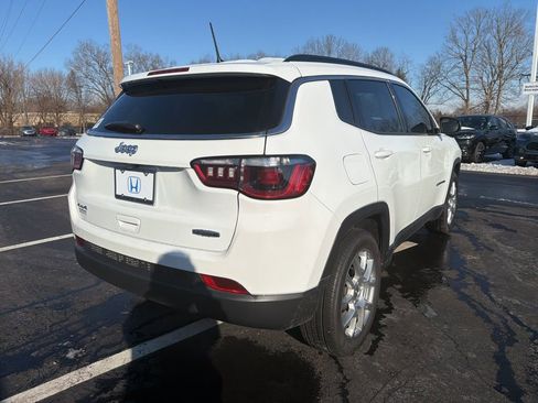 Used 2022 Jeep Compass Latitude image 5