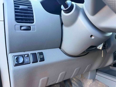 Used 2006 Nissan Frontier SE w/ (P01) Power Pkg image 18