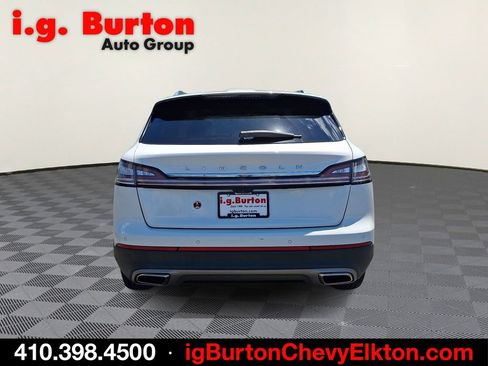 Used 2022 Lincoln Nautilus Reserve AWD/4WD image 5