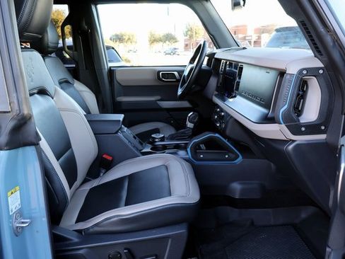 Used 2023 Ford Bronco Wildtrak image 20