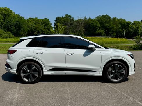 Used 2024 Audi Q4 e-tron Premium Plus AWD/4WD image 7
