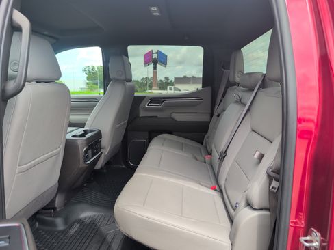 Used 2024 Chevrolet Silverado 1500 LTZ w/ Z71 Off-Road Package AWD/4WD image 32