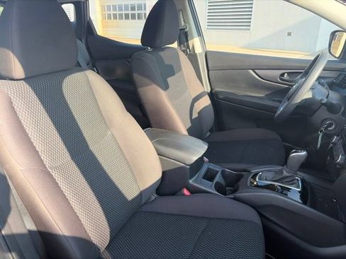 Used 2020 Nissan Rogue Sport S FWD image 13