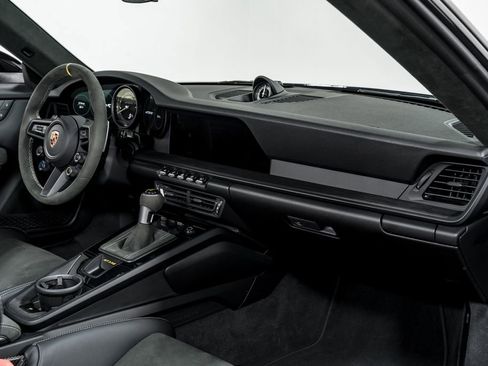 Used 2025 Porsche 911 GT3 RS image 33