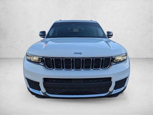 Used 2022 Jeep Grand Cherokee L Limited image 2