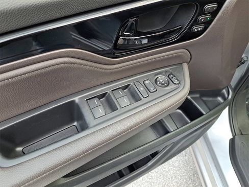 Used 2023 Honda Odyssey Touring image 17