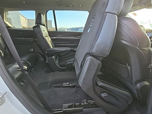 Used 2022 Jeep Grand Cherokee L Limited image 51