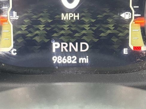Used 2018 Jeep Wrangler Unlimited Sahara AWD/4WD image 25
