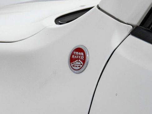 Used 2023 Jeep Renegade Trailhawk image 47