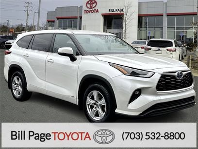Used 2022 Toyota Highlander LE
