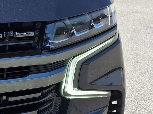 Used 2022 Chevrolet Tahoe RST w/ Luxury Package AWD/4WD image 12