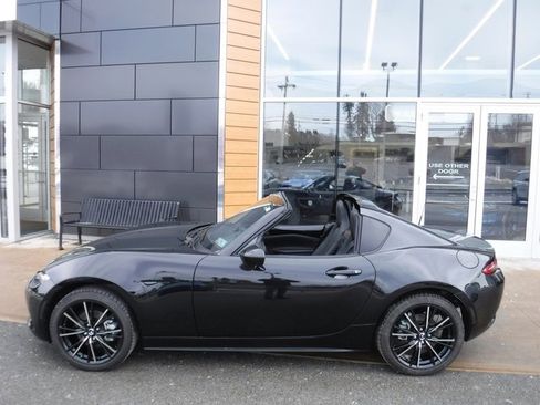 Used 2025 MAZDA MX-5 Miata RF Grand Touring w/ Weather Package image 4