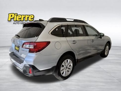 Used 2019 Subaru Outback 2.5i Premium AWD/4WD image 5