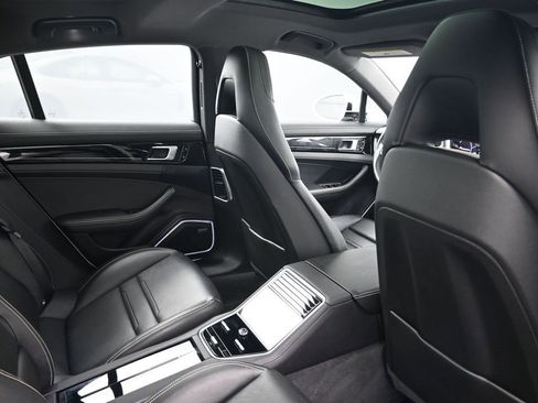 Certified 2020 Porsche Panamera Edition image 7