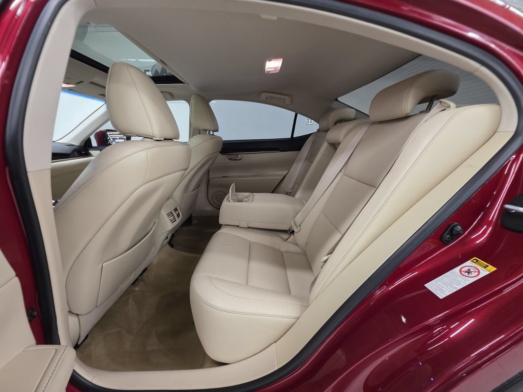 Used 2015 Lexus ES 350 w/ Luxury Package FWD image 23