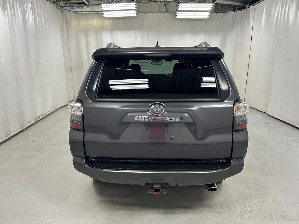 Used 2016 Toyota 4Runner SR5 AWD/4WD image 5
