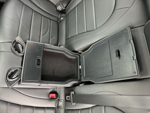 Used 2019 Mercedes-Benz GLC 300 4MATIC image 19