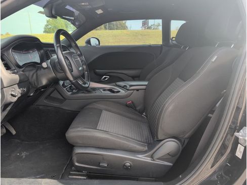 Used 2023 Dodge Challenger SXT w/ Blacktop Package image 10