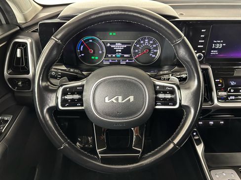 Used 2022 Kia Sorento S FWD image 11