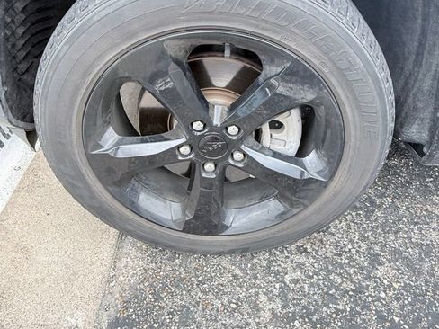 Used 2022 Jeep Grand Cherokee L Laredo RWD image 8