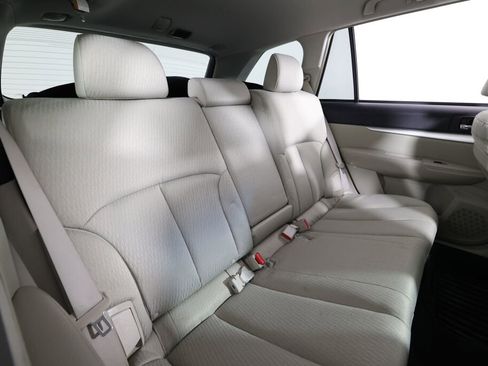 Used 2010 Subaru Outback 2.5i Premium image 20