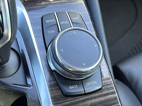 Used 2019 BMW 530i 530i w/ Convenience Package image 49