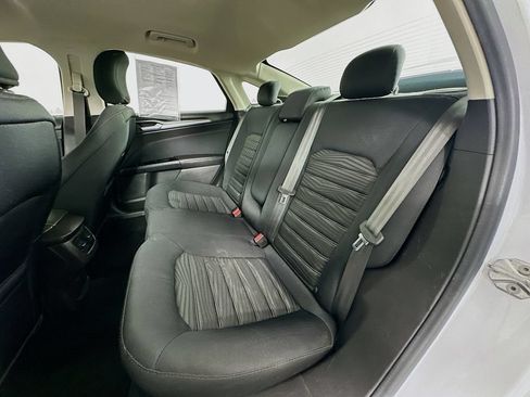 Used 2016 Ford Fusion SE FWD image 23
