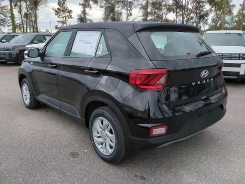New 2026 Hyundai Venue SE image 7