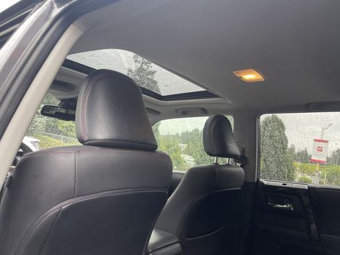 Certified 2020 Toyota 4Runner TRD Off-Road Premium w/ Moonroof Package AWD/4WD image 16