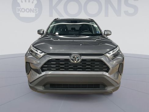 Used 2025 Toyota RAV4 XLE AWD/4WD image 11