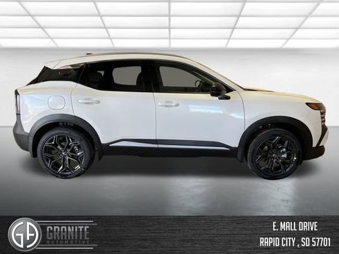New 2026 Nissan Kicks SR w/ SR Premium Package AWD/4WD image 6