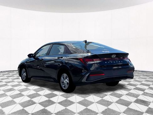 New 2026 Hyundai Elantra SE image 8
