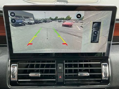 Used 2023 Lincoln Navigator Reserve AWD/4WD image 33