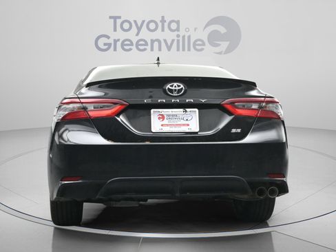 Used 2024 Toyota Camry SE image 11