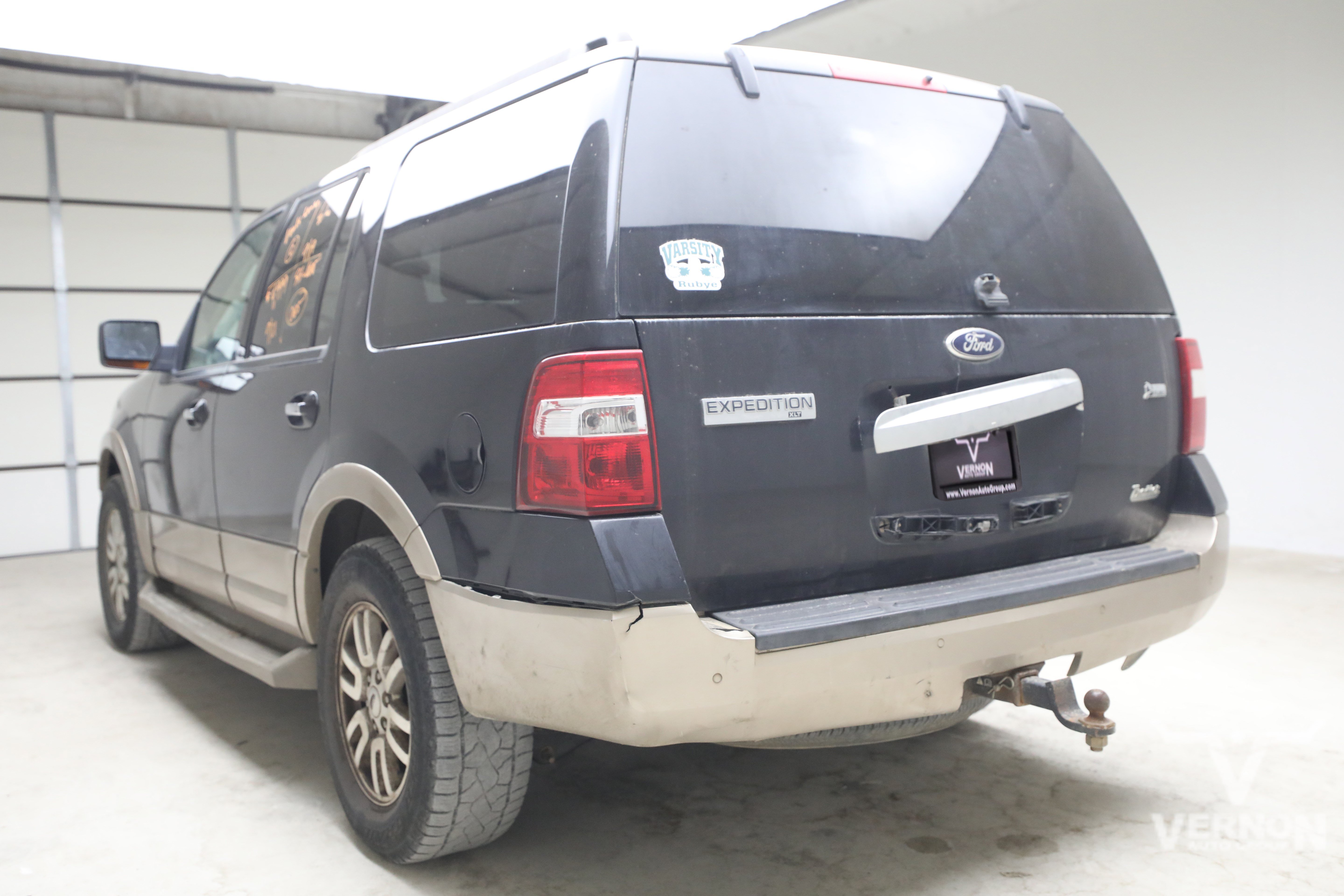 Used 2013 Ford Expedition XLT AWD/4WD image 2
