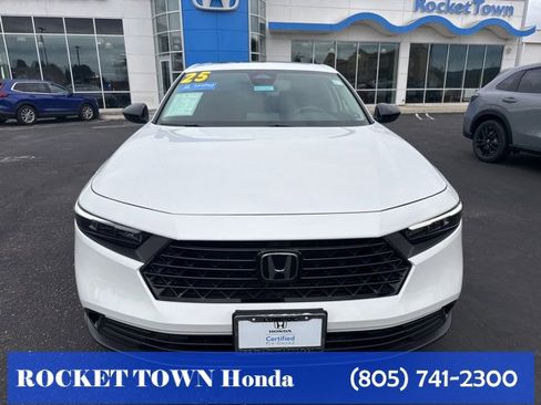 Used 2025 Honda Accord SE image 2