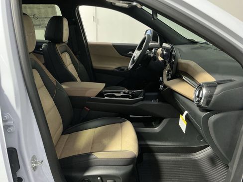 New 2026 Chevrolet Equinox ACTIV w/ Convenience Package III AWD/4WD image 26