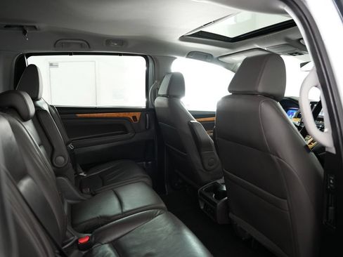Used 2018 Honda Odyssey Elite image 38